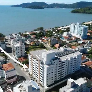 Apartamento 3 Dorm A 100 Metros Da Praia De Perequê Em Porto Belo